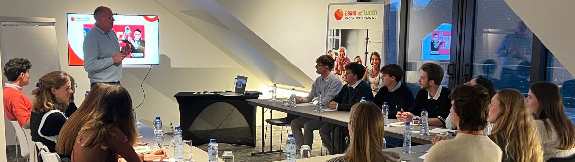 L’atelier permet de répondre précisément aux besoins identifiés lors des entretiens annuels ou des audits de compétences